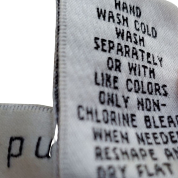 Women's Pursuits  Ltd. 72 % SILK 28% NYLON. Size Small. Tan & black. - Picture 3 of 4